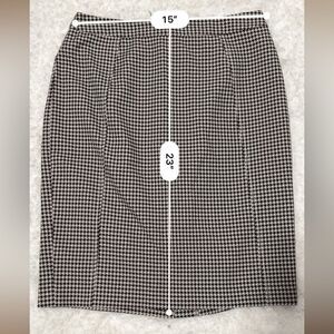 Halogen houndstooth pencil skirt in size 8
